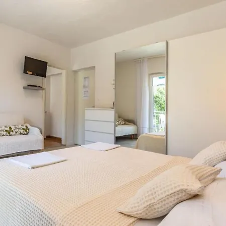 Apartment And Tattoo Makarska
