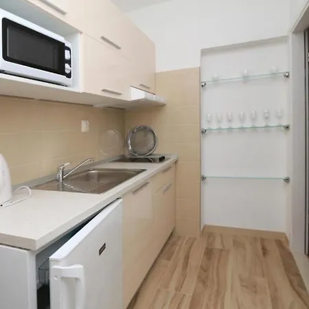 And Tattoo - Modern & Free Parking * Makarska