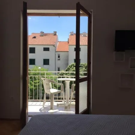 Vendégház And Tattoo - Modern & Free Parking Makarska